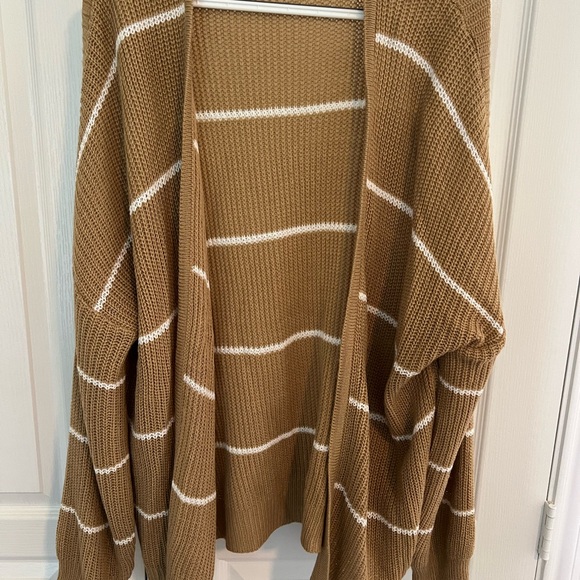 Cozy Casual Tan and White Ribbed Knit Cardigan - Picture 1 of 4